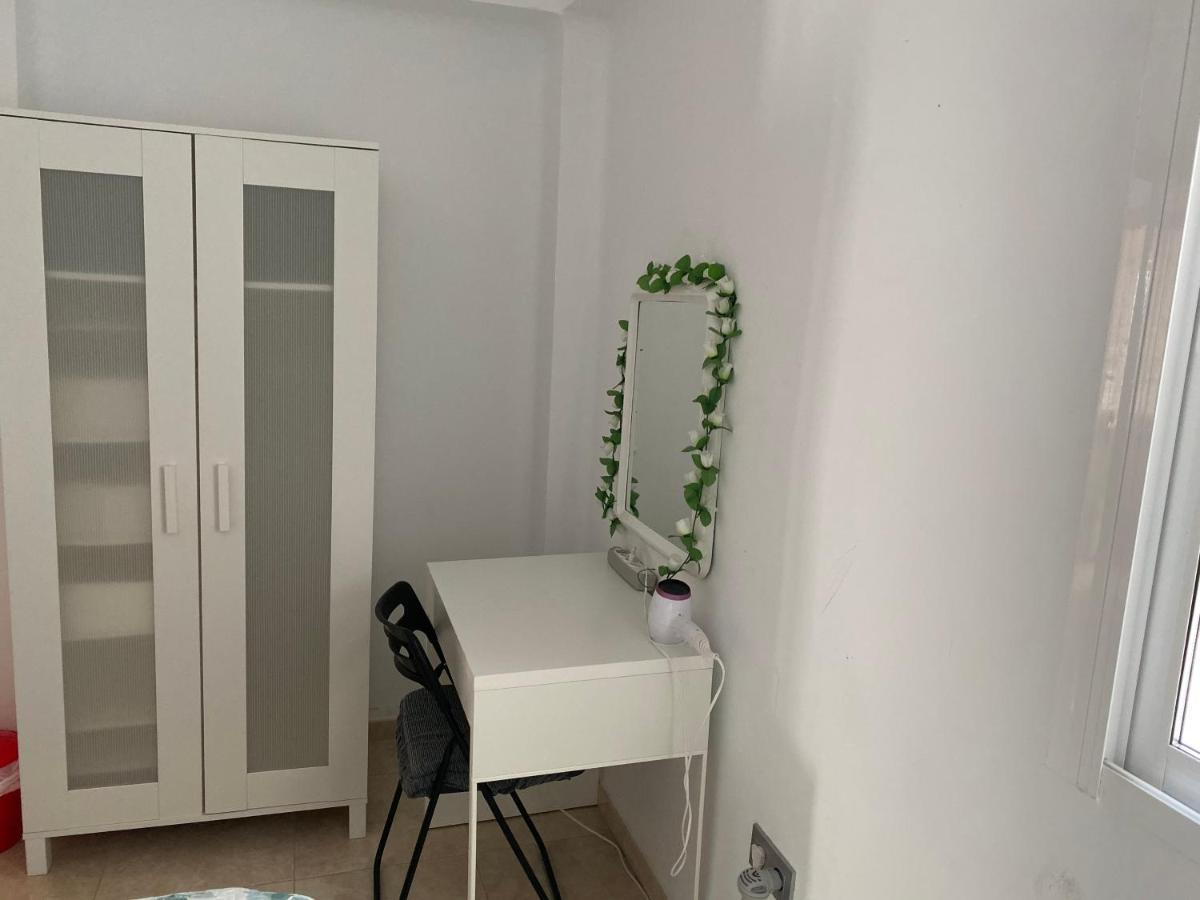 Malaga Centro Habitaciones Privada En Apartamento Compartidos Extérieur photo